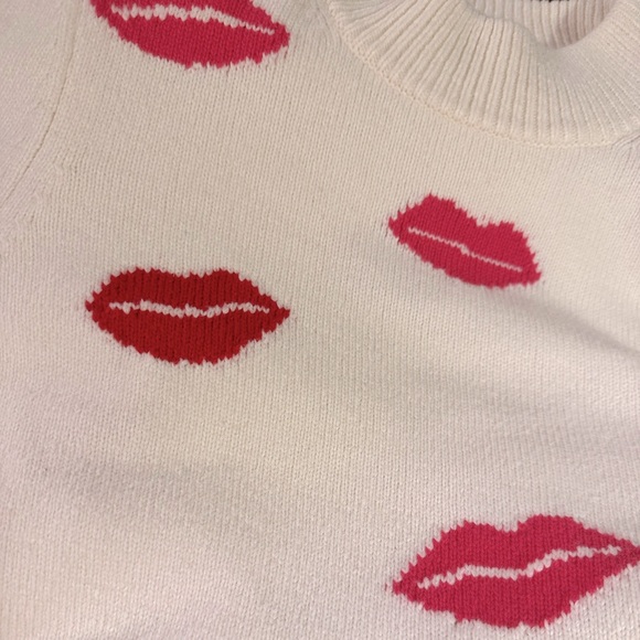 Kate Spade Lips Kisses Sweater Pink and Red Size Small - Picture 4 of 13
